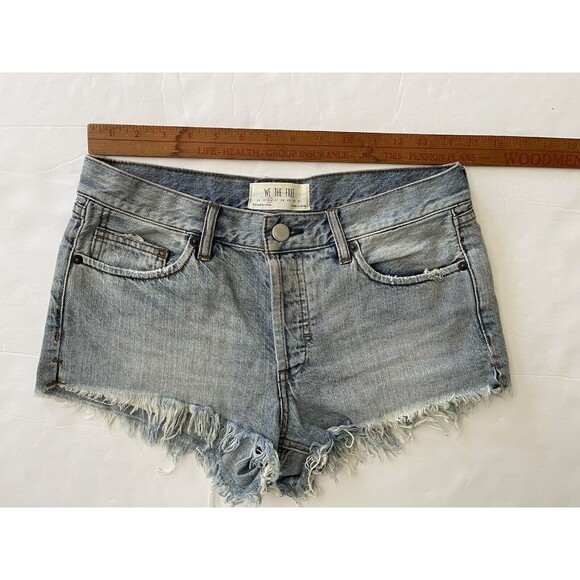 We The Free Women's Size 26 Cut-off Jean Shorts 5 Button - Picture 3 of 7